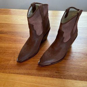 Dolce Vita Nashe Booties